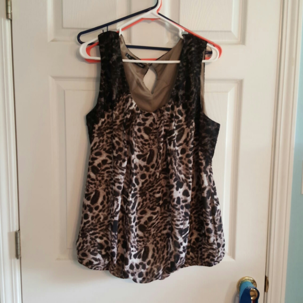 Sleeveless top- Maurices size plus 2